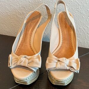 Bebe Cream Stilettos with Bow Size 8